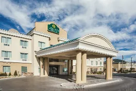 Photograph of La Quinta Inn & Suites, Ely