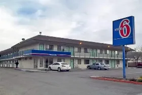 Photograph of Motel 6, Ely