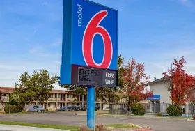 Photograph of Motel 6, Carson City