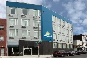 Photograph of Days Inn, Brooklyn
