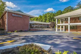 Photograph of Days Inn, Elmsford