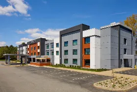 Photograph of Courtyard, Albany