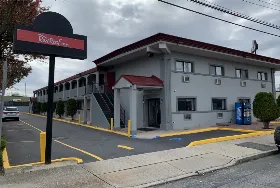 Photograph of Red Roof Inn, Copiague