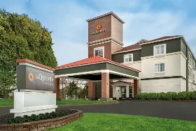 Photograph of La Quinta Inn & Suites, Latham