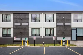 Photograph of Days Inn, Liberty