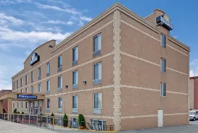 Photograph of Days Inn, Jamaica