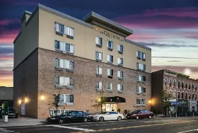 Photograph of La Quinta Inn & Suites, Brooklyn