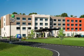 Photograph of Holiday Inn Express & Suites, Queensbury