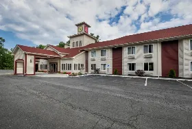 Photograph of Red Roof Inn, Clifton Park