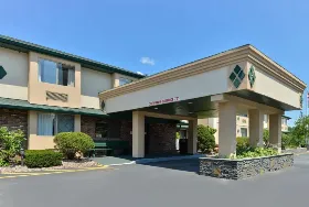 Photograph of Americas Best Value Inn, New Paltz