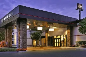 Photograph of Crowne Plaza, Suffern