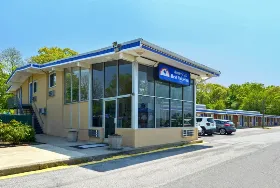 Photograph of Americas Best Value Inn, Smithtown