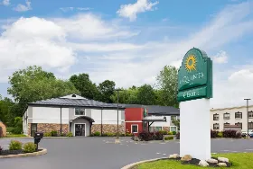 Photograph of La Quinta Inn, Williamsville