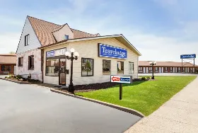 Photograph of Travelodge, Niagara Falls