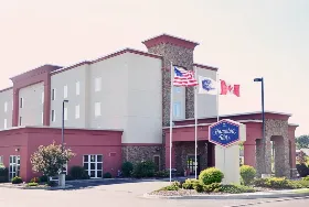 Photograph of Hampton Inn, Watertown