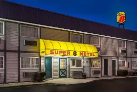 Photograph of Super 8, Wooster