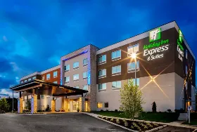 Photograph of Holiday Inn Express, Madison