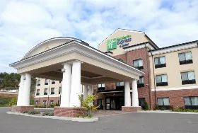 Photograph of Holiday Inn Express, Cambridge