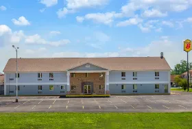 Photograph of Super 8, Sidney