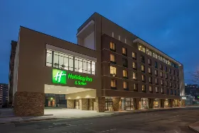 Photograph of Holiday Inn & Suites, Cincinnati