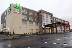 Photograph of Holiday Inn Express, Marietta