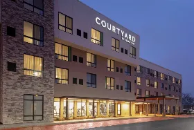 Photograph of Courtyard, Mason