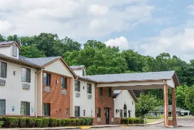 Photograph of Super 8, Coshocton