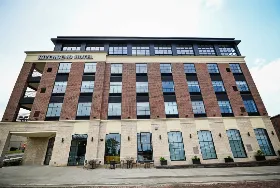Photograph of Riverbend Hotel and Suites, Ashtabula