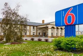 Photograph of Motel 6, Sidney