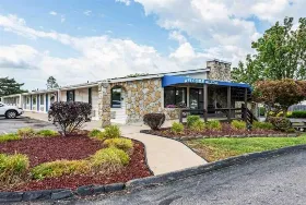 Photograph of Motel 6, Mansfield