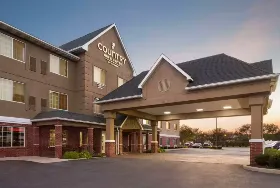 Photograph of Country Inn & Suites, Lima
