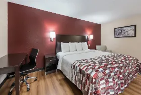 Photograph of Red Roof Inn, Findlay