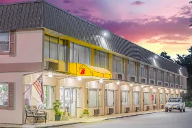 Photograph of Super 8, Ashland