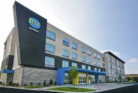 Photograph of Tru By Hilton, Fairborn