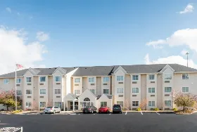 Photograph of Microtel Inn & Suites, North Canton