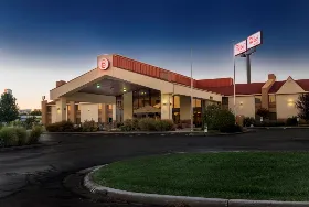 Photograph of Red Roof Inn & Suites, Cincinnati