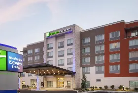 Photograph of Holiday Inn Express, Sandusky