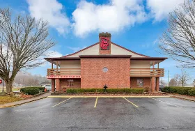 Photograph of Red Roof Inn, Uhrichsville