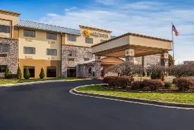 Photograph of La Quinta Inn & Suites, Fairborn