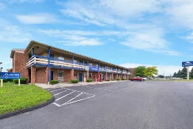 Photograph of Americas Best Value Inn, Maumee