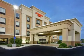 Photograph of Hampton Inn, Defiance
