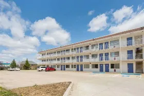 Photograph of Motel 6, Dayton