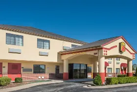Photograph of Super 8, Claremore