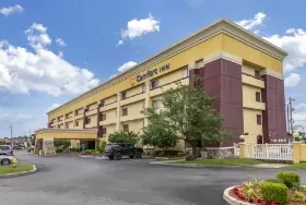 Photograph of Comfort Inn, Tulsa