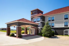 Photograph of La Quinta Inn & Suites, Woodward