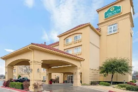 Photograph of La Quinta Inn & Suites, Lawton