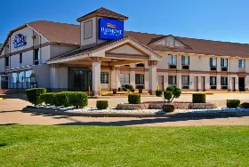 Photograph of Baymont by Wyndham, Oklahoma City
