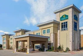 Photograph of La Quinta Inn & Suites, Guthrie