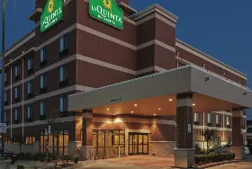 Photograph of La Quinta Inn & Suites, Edmond