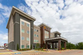 Photograph of La Quinta Inn & Suites, Mcalester